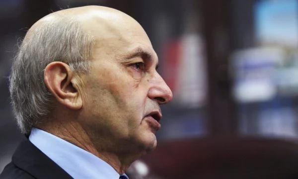 Isa Mustafa mbështet Marshin për Drejtësi: “Me mendje jam me ju”