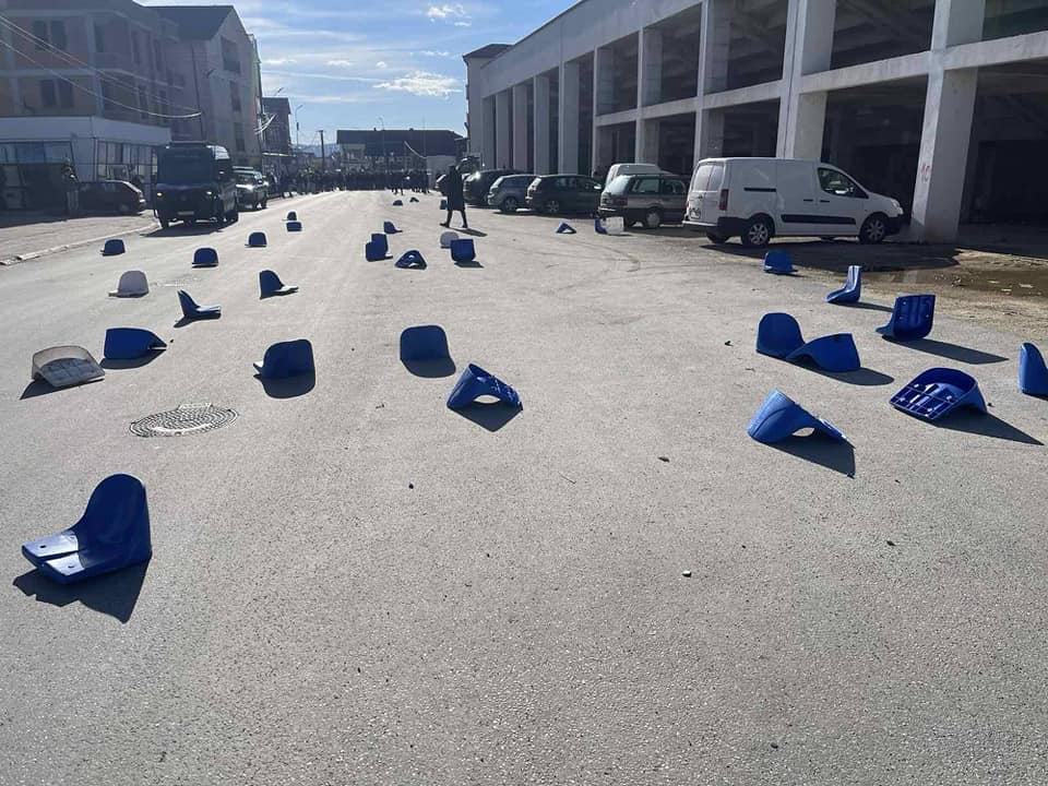 Incidenti në Llap/ Gjashtë nga tifozët e arrestuar dërgohen në mbajtje