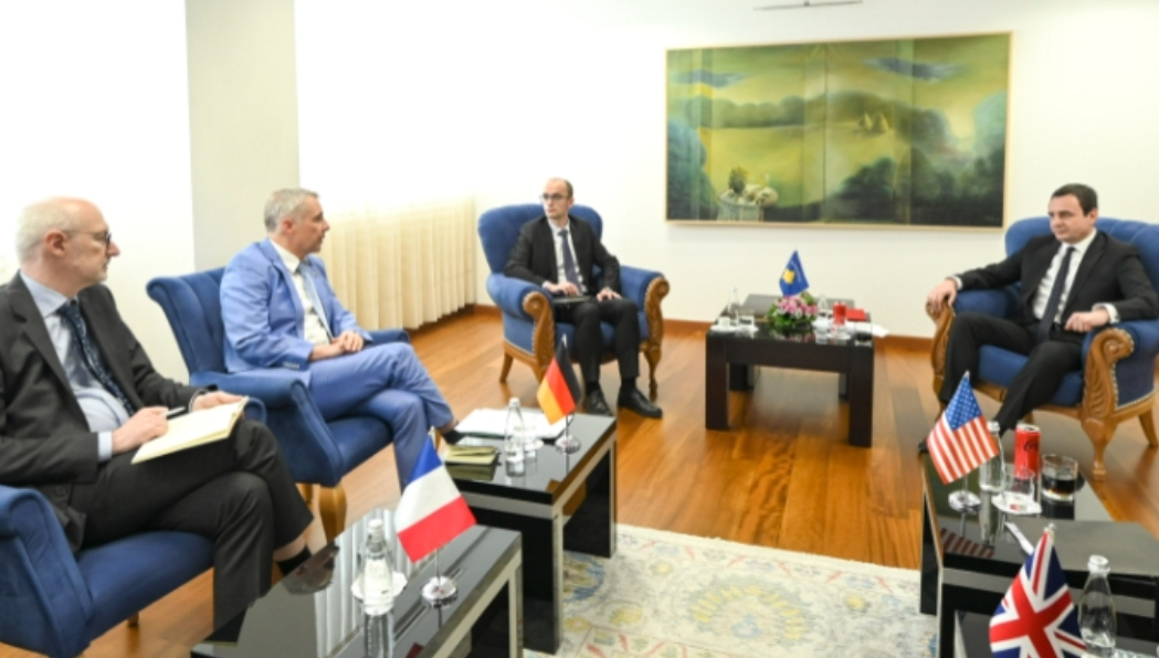 Kryeministri Kurti priti në takim ambasadorët e shteteve të QUINT-it, u diskutua për aplikimin e Kosovës në KE