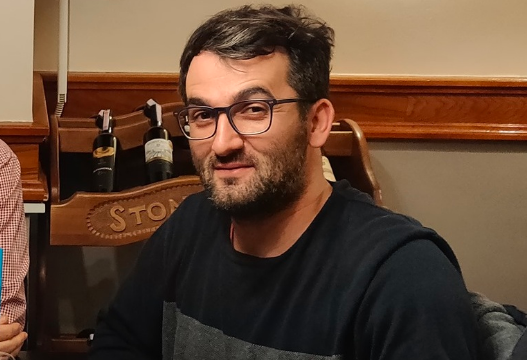 Gashi tallet me Kurtin e Haradinajn: 3 euro e 52 cent ari, hajde more gëzuar me raki