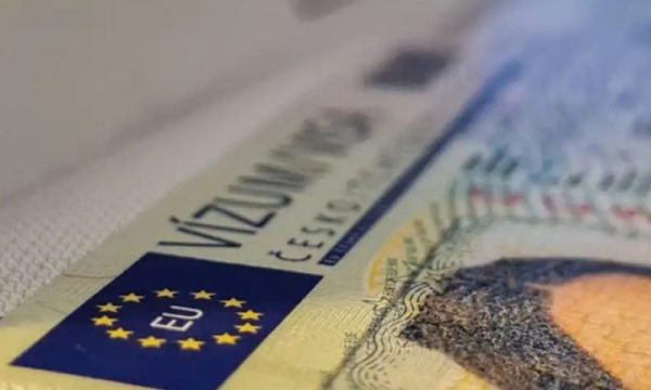 Humb shansi për heqjen e vizave në nëntor, KE tregon për Express arsyet pse u shty ETIAS