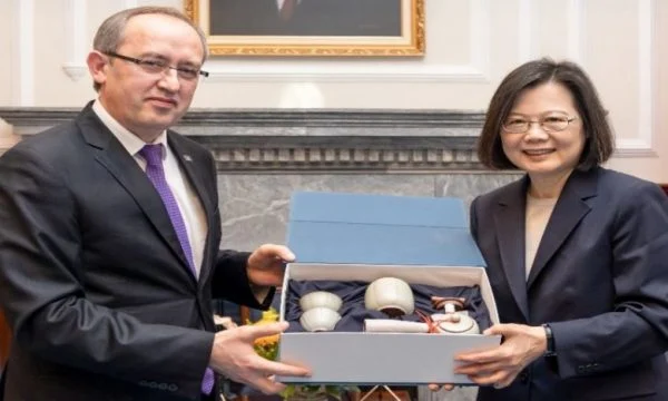 Hoti takoi presidenten e Tajvanit