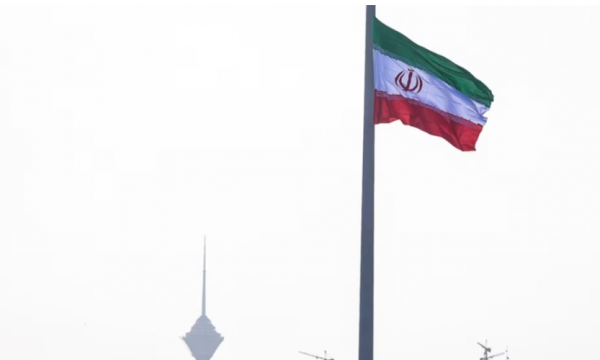 Irani thotë se ka zbuluar një rezervë të madhe me litium