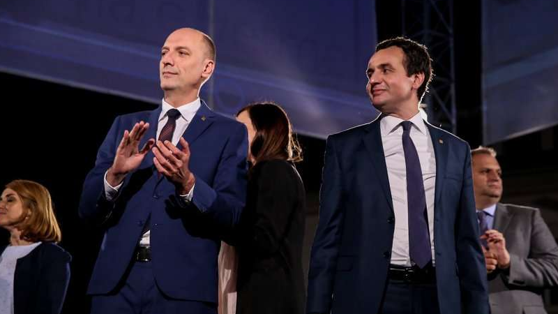 Ymeri: Kurti duhet ta tërheq akuzën për tradhti ndaj Thaçit e Mustafës për ‘Zajednicën’ ose ta mbajë edhe mbi vete të njëjtën akuzë
