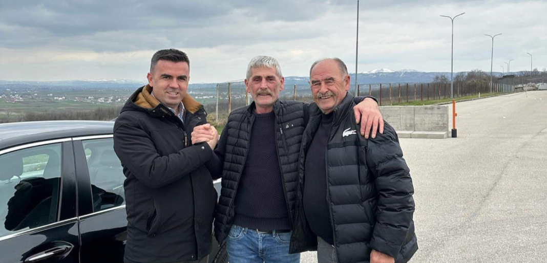 Avokati poston foto me Naser Pajazitin, pasi u mor vendimi për lirimim e tij