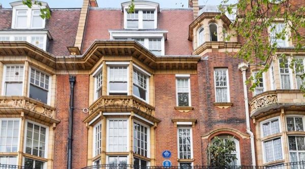 Kosova e blen vilën e komedianit për 7 milionë euro, do ta shndërrojë në ambasadë në Angli