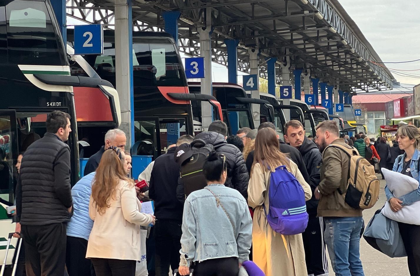 2505 kosovarë nisen për 1 maj në Shqipëri