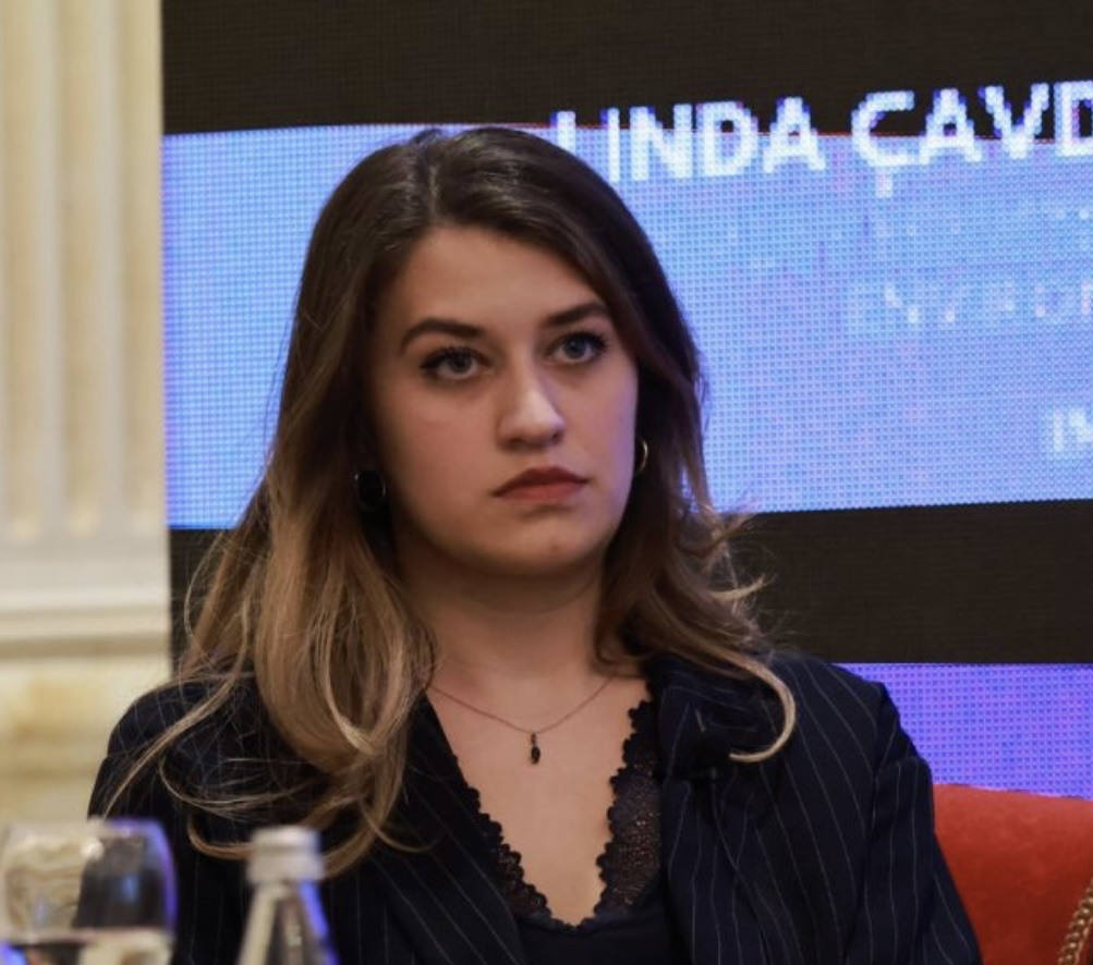 Zëvendësministrja e Qeverisë Kurti jep dorëheqje: Dua ta vazhdoj karrierën time profesionale