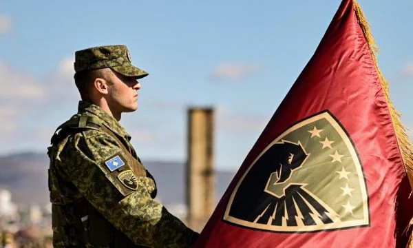 Argjentina me përkrahjen e Ekuadorit dhe Brazilit kundër vendosjes së ushtarëve të FSK-së në Ishujt Falkland