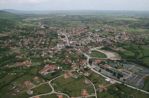 I vodhi mijëra euro e franga familjarit të tij nga kulmi i shtëpisë, ky është personi i arrestuar