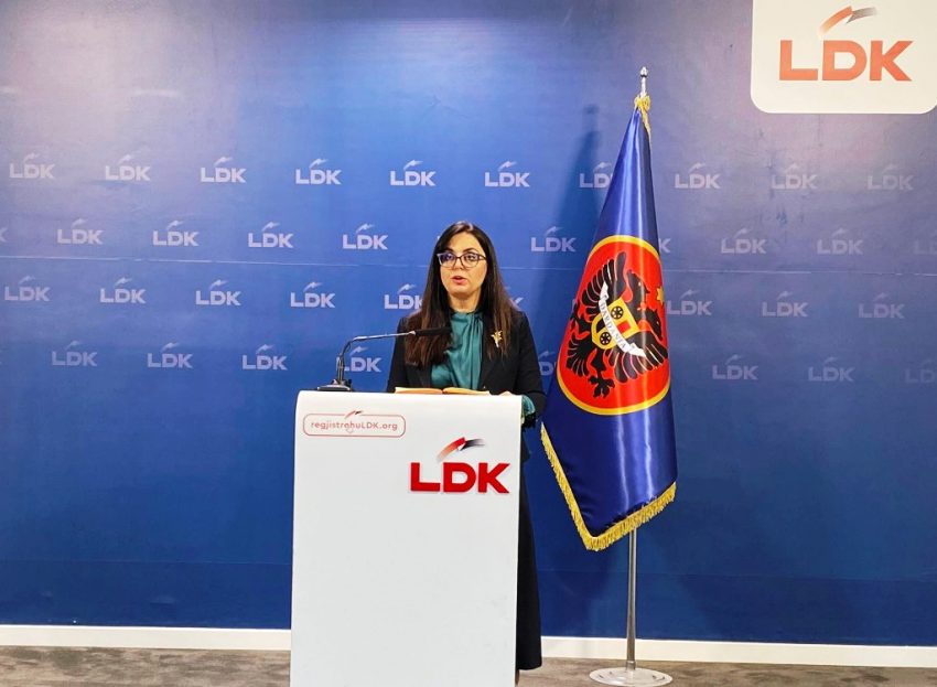 Lushaku: Kurti dhe ministrat nuk e ka thënë asnjë fjalë urimi sot