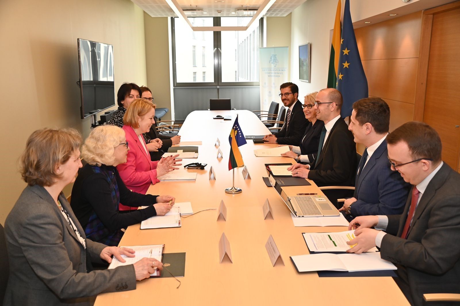 Mbahen konsultimet e para politike mes MPJD-së të Kosovës dhe MPJ-së të Lituanisë