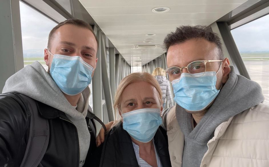 Mblidhen mjetet për shërim, Lumi Bajraktari nga Peja niset për Turqi