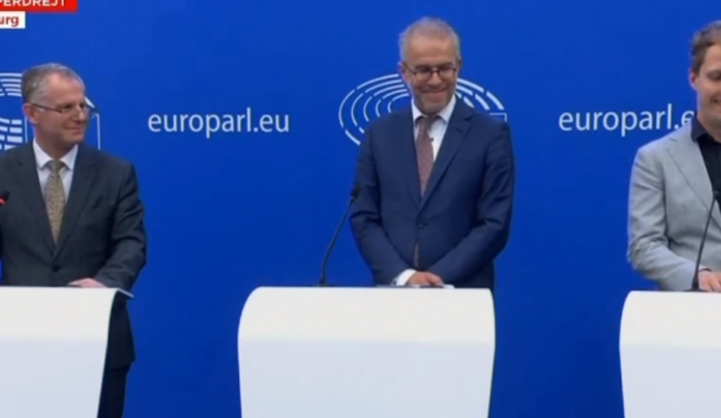 Nënshkruhet vendimi, Kosova lëviz zyrtarisht pa viza nga 1 janari 2024