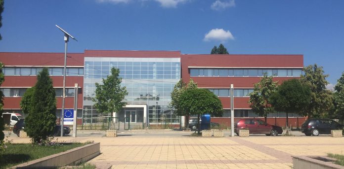 Bizneset në Podujevë pushojnë për 1 Maj