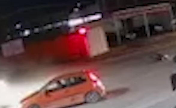 Pamje të rënda kur  vetura godet motoçiklistin