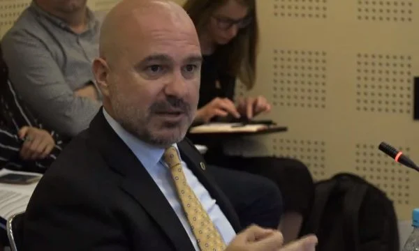 Aktakuzë ndaj Agron Mustafës për kontratën me “Paykos” në vlerë prej 6.7 milionë euro