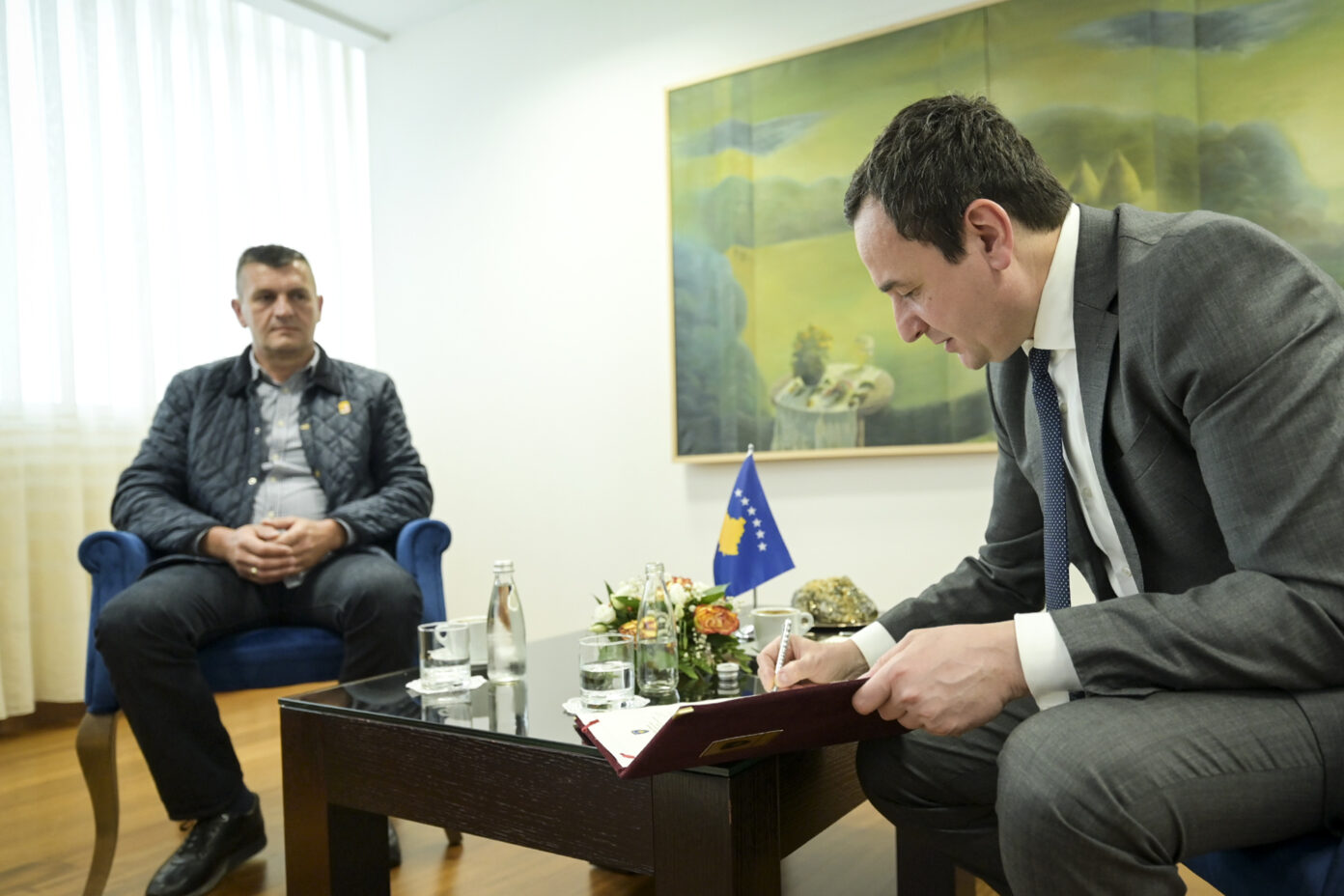 Kurti emëron Radoica Radomiroviq zëvendësministër për Komunitete dhe Kthim