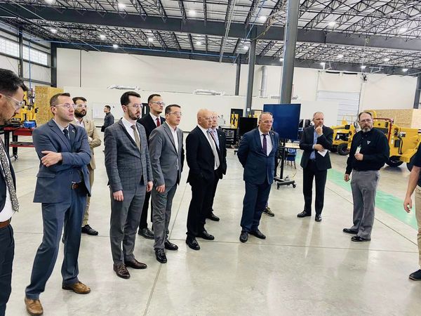 Bulliqi në SHBA takohet me zyrtarët e qytetit Norwalk dhe biznese lokale të shtetit IOWA (Foto)