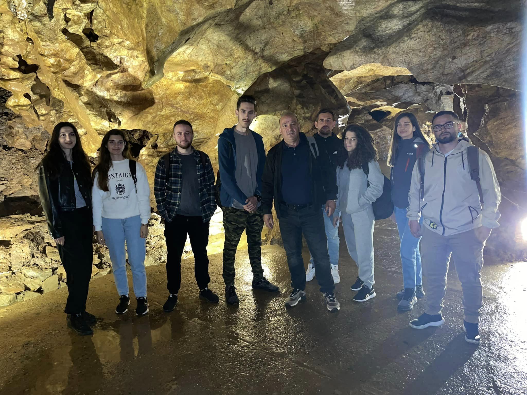 Bulliqi në terren me studentët e nivelit Master të Gjeografisë