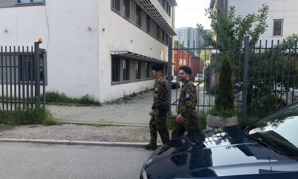 Situatë e qetë para betimit të Atiqit në Mitrovicën Veriore, vërehen më shumë policë para komunës