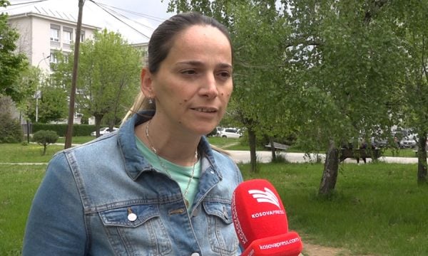 Pesëvjeçari me autizëm sulmohet nga qentë endacakë, flet nëna e tij: Shpëtoi për pak