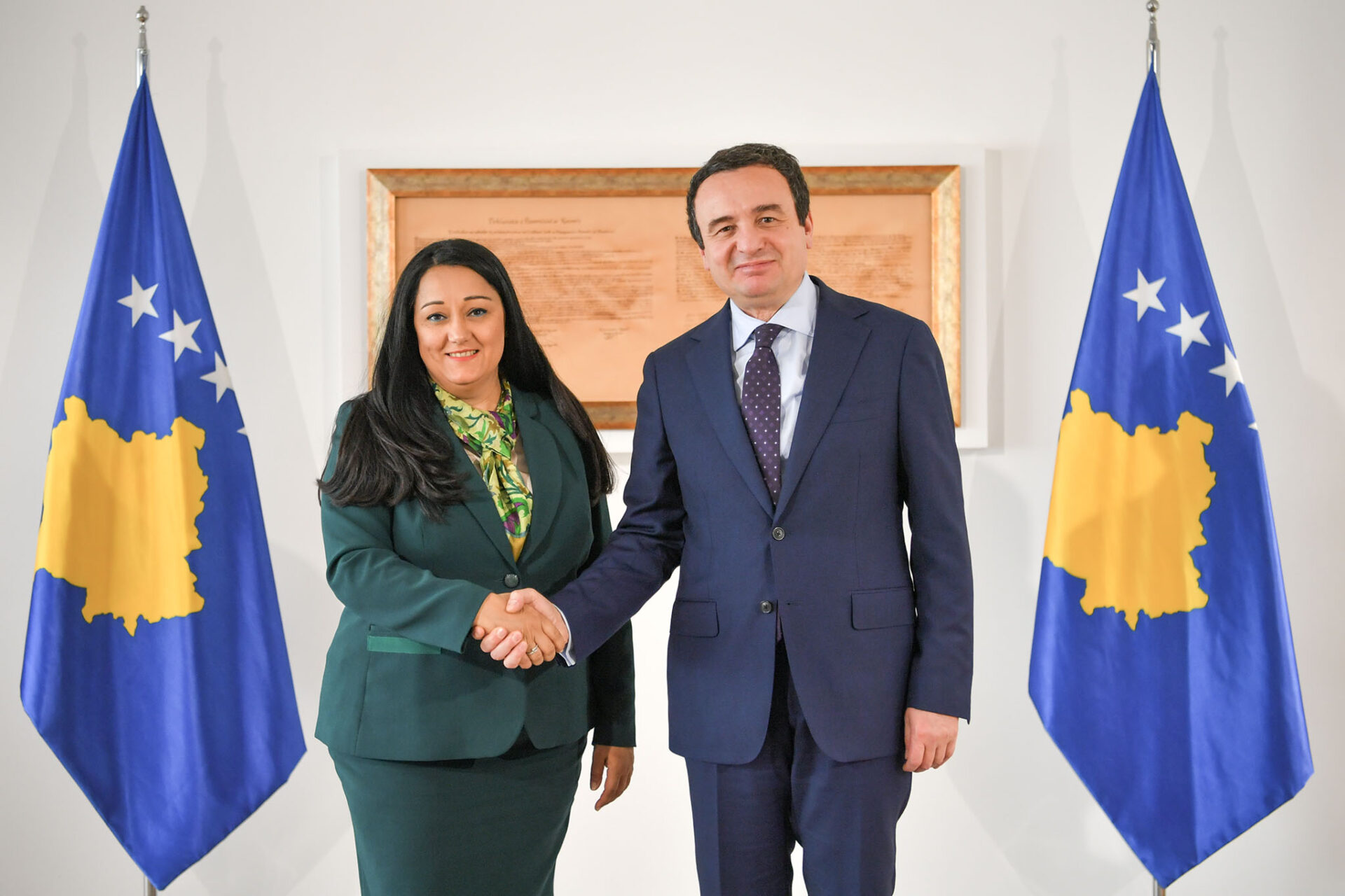 Kurti takohet me zëvendës presidenten e Bankës Evropiane për Investime