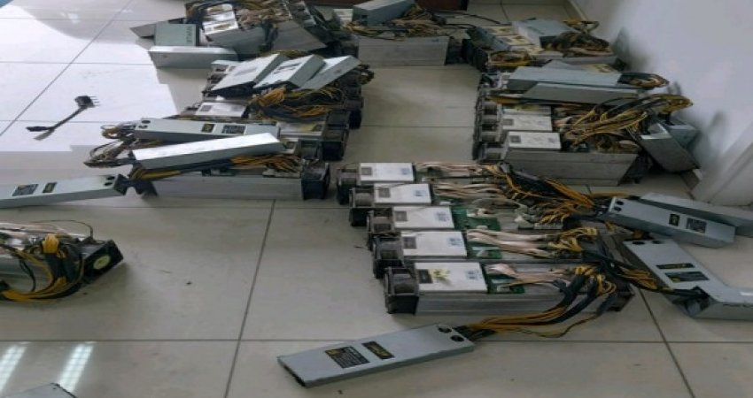 ​Policia e Kosovës gjen pajisje për prodhimin e kriptovalutave në veri të Mitrovicës