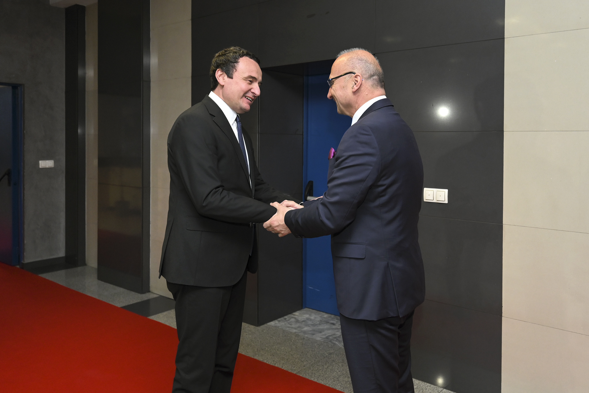 Kurti falendëron ministrin Radman për mbështetjen e Kroacisë ndaj Kosovës