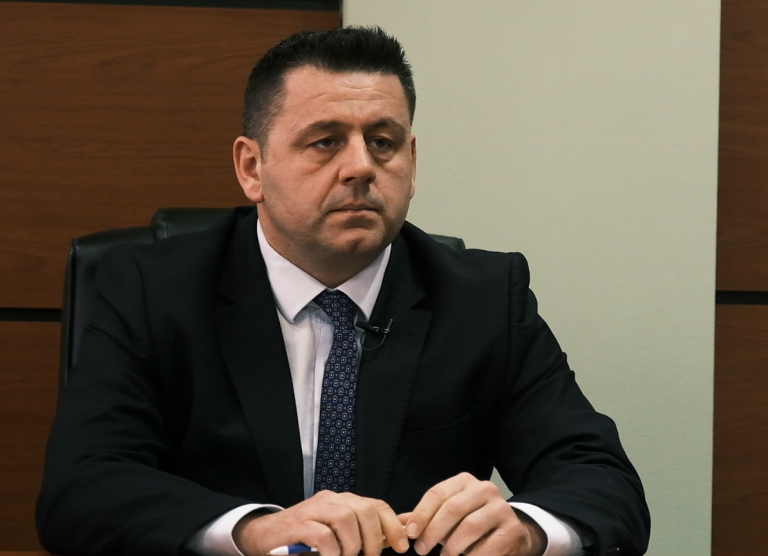 Berisha ju bënë thirrje serbëve në veri që të mos bien pre e politikës luftënxitëse të Vuçiqit