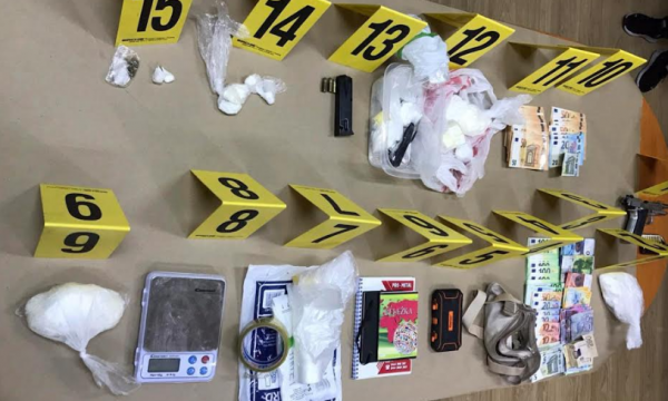 Prangosen 4 persona në Prishtinë, Policia iu sekuestron drogë, para, armë dhe dy automjete