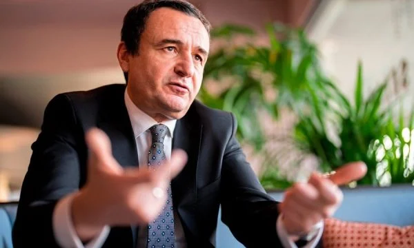 Kurti deklaron pasurinë: Banesë 400 mijë euroshe në pronësi, por në bankë vetëm 119 euro