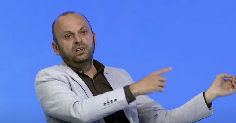 Mushkolaj: Shteti duhet t’i sigurojë gazetarët në veri