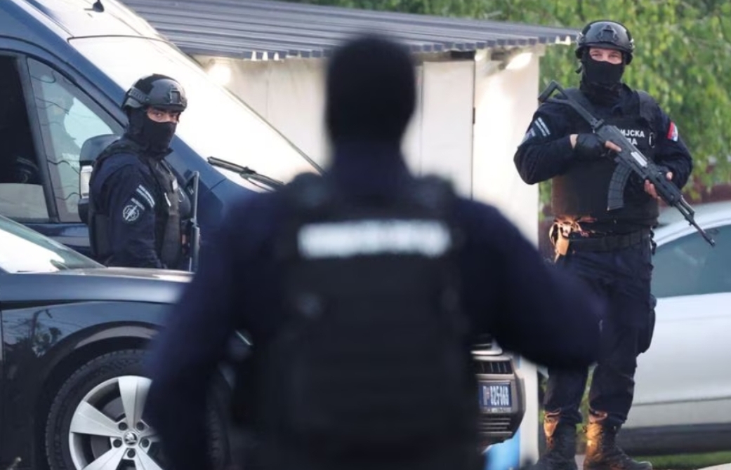 Tetë të vrarë nga të shtënat masive në disa fshatra të Serbisë, arrestohet i dyshuari