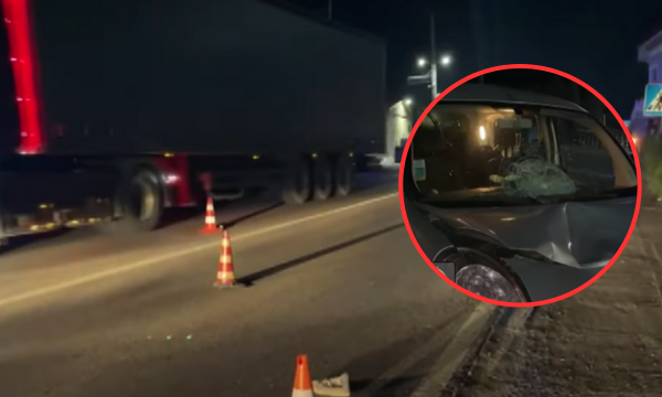 Këpuca i mbetë në rrugë, pamje nga aksidenti ku makina përplasi për vdekje këmbësorin