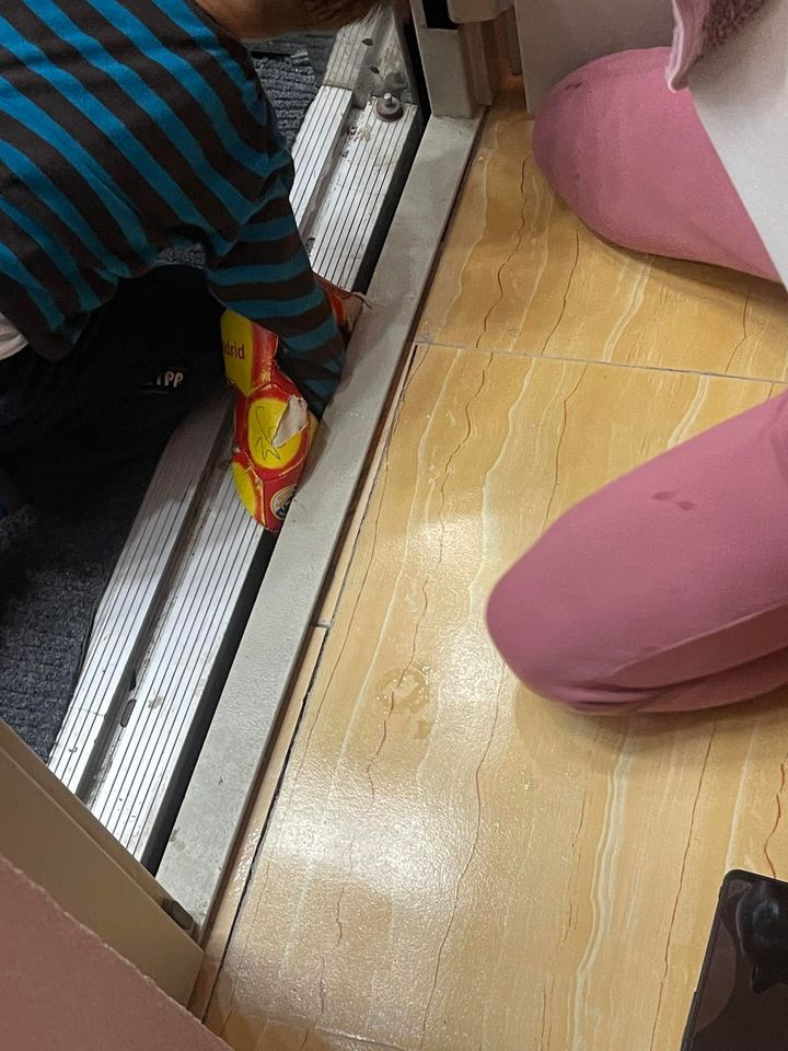 Lifti i zë dorën një fëmiu në Ferizaj