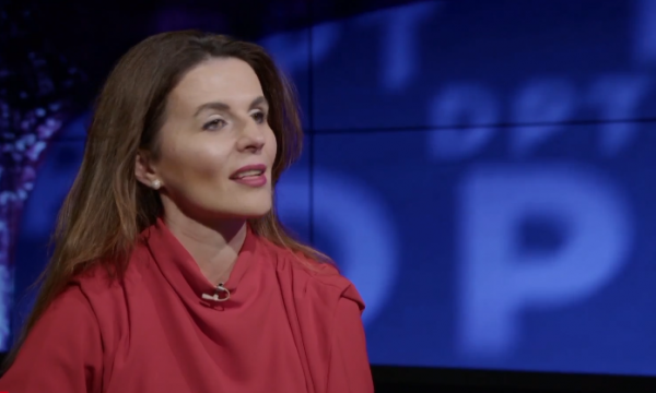 “Snapchat ish tmerr”, Vlora Çitaku flet për rrjetet sociale