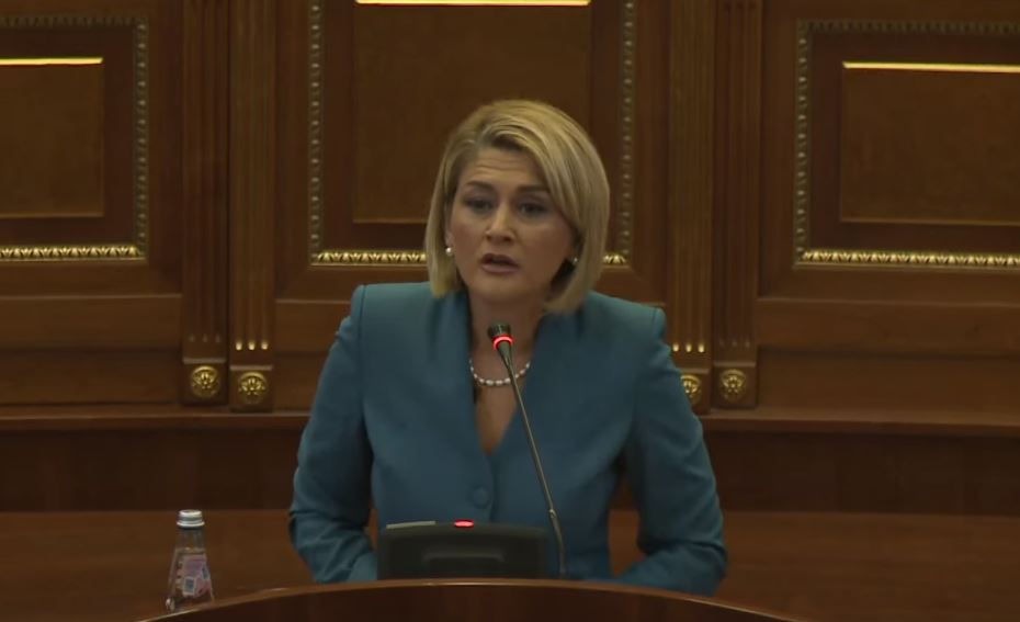 Kusari-Lila për draft-statutin e Ramës: S’kemi nevojë për një shpëtimtar