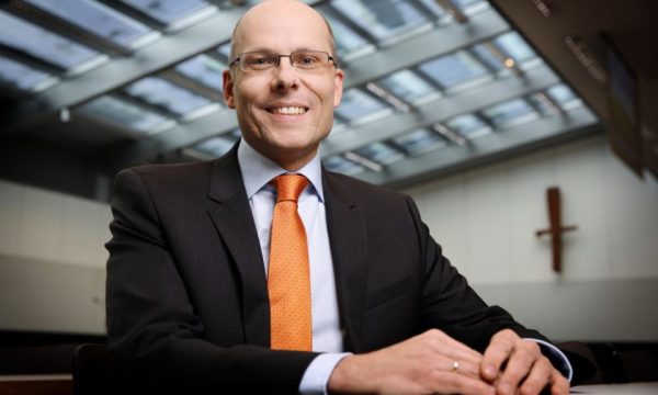 Politikani gjerman: Të shtensionohet situata dhe të ruhet liria e mediave në Kosovë