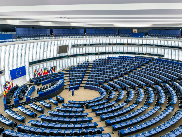 Metsola: Mirëpresim përpjekjet e Kosovës për të qetësuar tensionet në veri