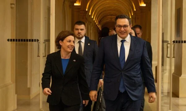 Gërvalla takohet me homologun çek, flaisn për raportet mes dy shteteve