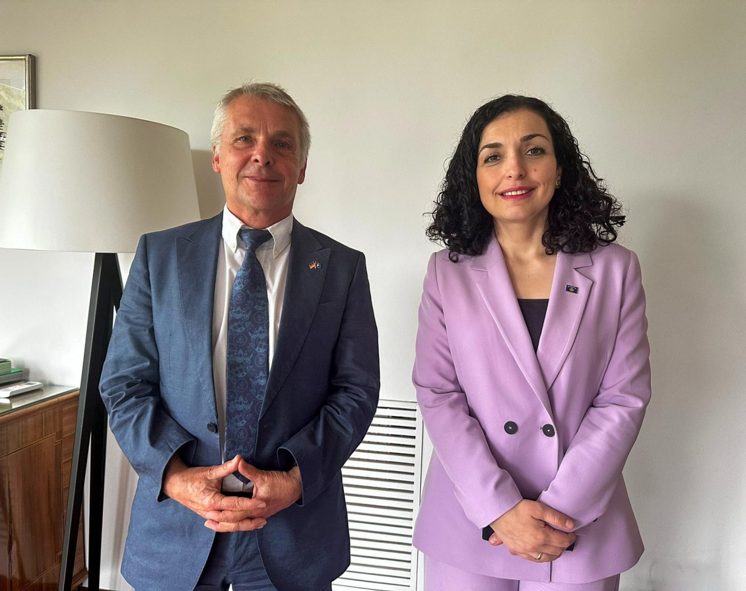 Osmani pas takimit me ambasadorin gjerman: I shpreha mirënjohje që ushtarët e KFOR’it u ballafaquan me grupet kriminale në veri