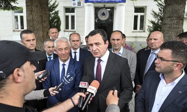 U akuzua nga Beogradi që përmendi emrat e organizatorëve të dhunës në Veri, Kurti: I pamë të gjithë në fotografi