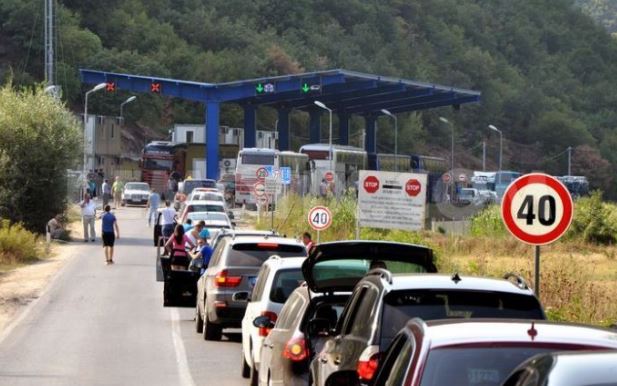Ministria e Jashtme thirrje qytetarëve: Mos kaloni kah Serbia, kosovarët po arrestohen