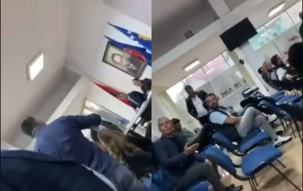 Eskalon mbledhja e LDK-së në Vushtrri: Përçarje e britma, akuza ndaj Xhafer Tahirit