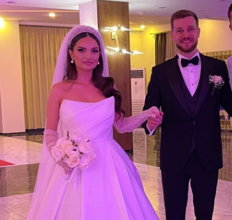 Asmableistja e VV-së në Podujevë martohet me deputetin e VV-së (Foto)