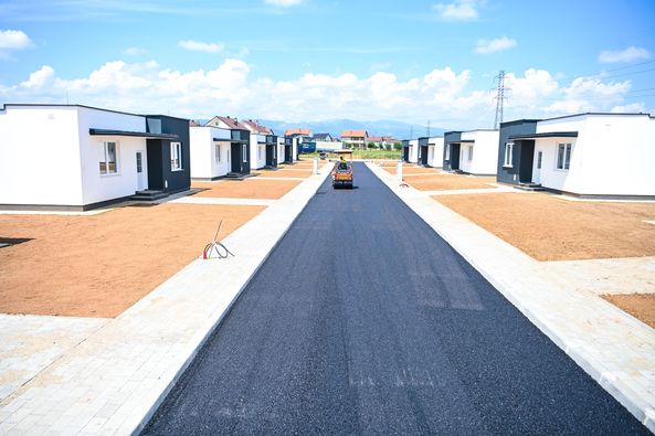 Podujevë: 22 shtëpitë e banimit për familjet në nevojë janë në fazën përfundimtare të punimeve (Foto)