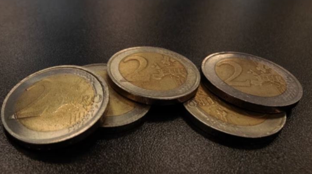 Paratë false vërshojnë tregun në Kosovë, prej nga po vijnë