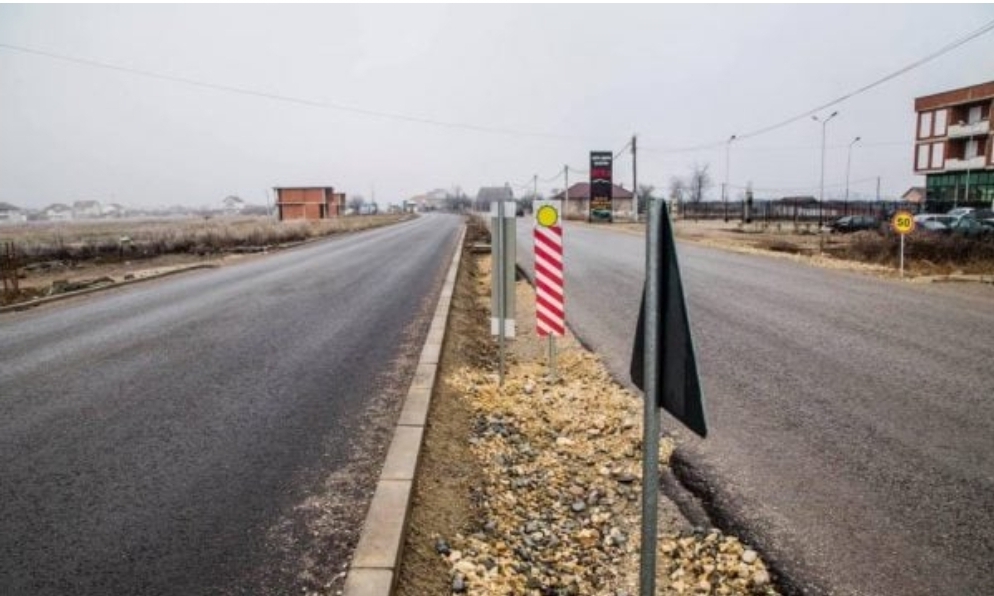 Kurti bashkë me Bulliqin,Aliun e Durmishin, inagurojnë fillimin e punimeve të rrugës Prishtinë-Podujevë