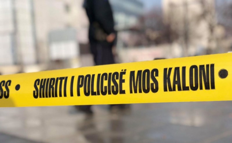 E rëndë për familjen Gashi: 24-vjeçari vdes tragjikisht pasi rrëzohet nga kulmi i shtëpisë ku punonte